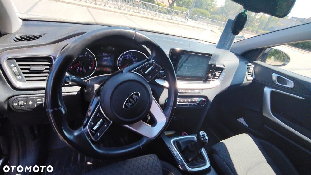 Kia Ceed - 5