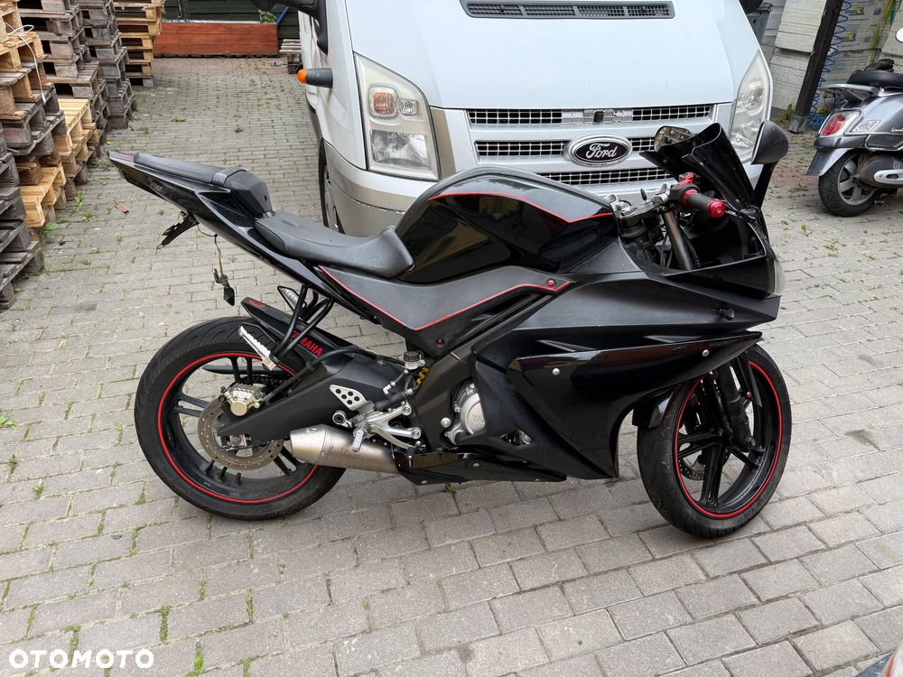 Yamaha YZF - 1