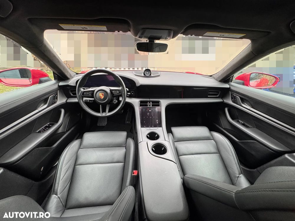Porsche Taycan - 10