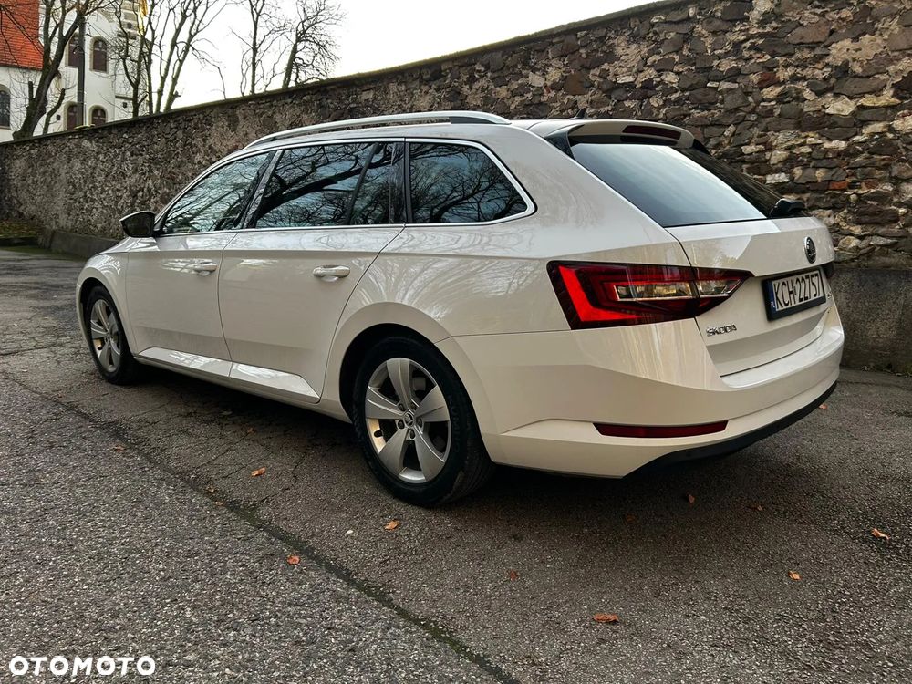 Skoda Superb 2.0 TDI 4x4 Style - 5