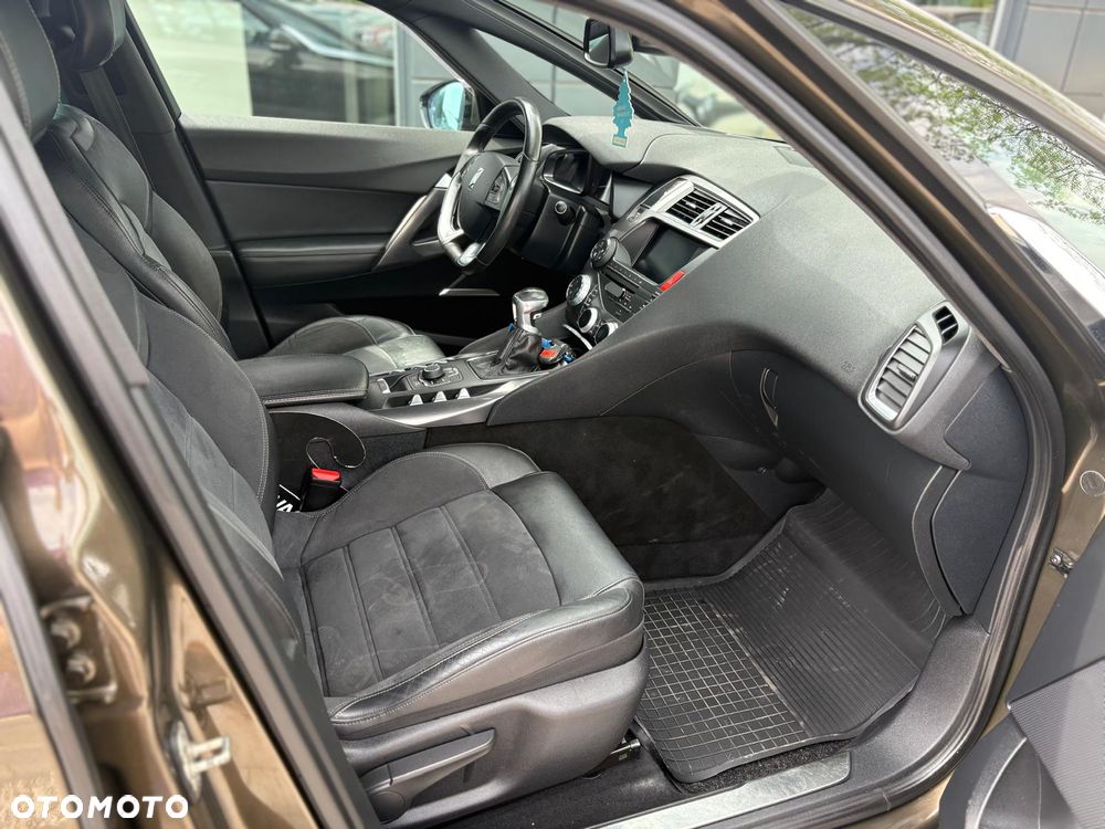 Citroën DS5 BlueHDi 150 - 16