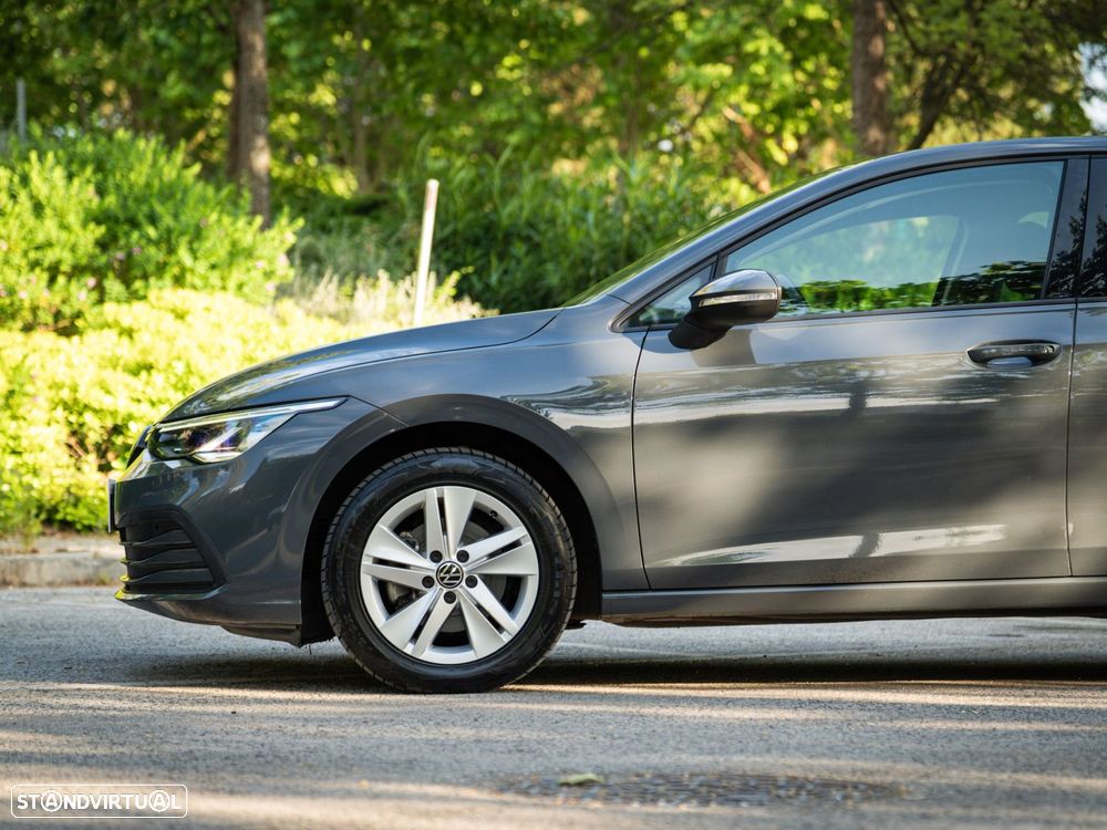 VW Golf 1.0 eTSI Life DSG - 27