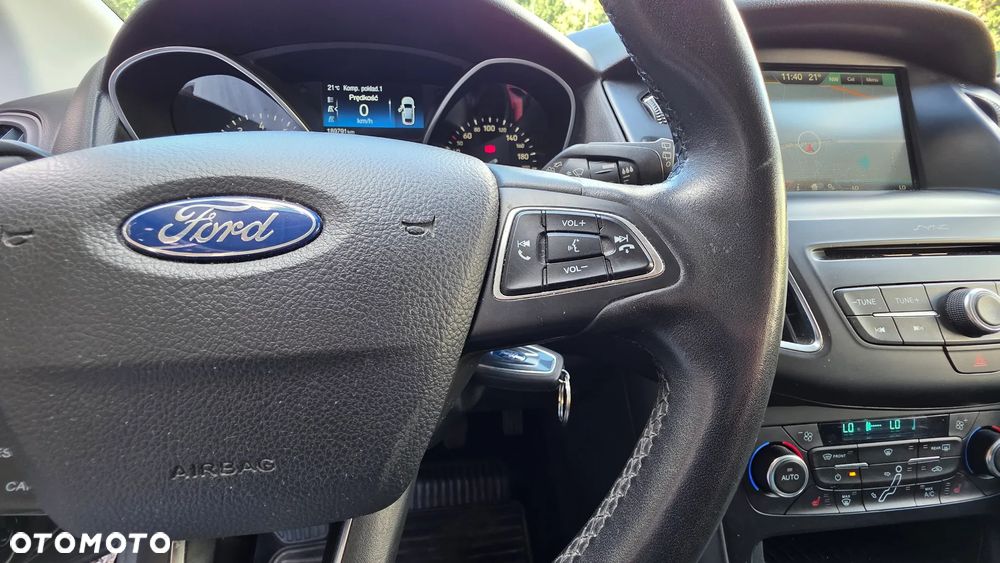 Ford Focus 1.0 EcoBoost Titanium - 19