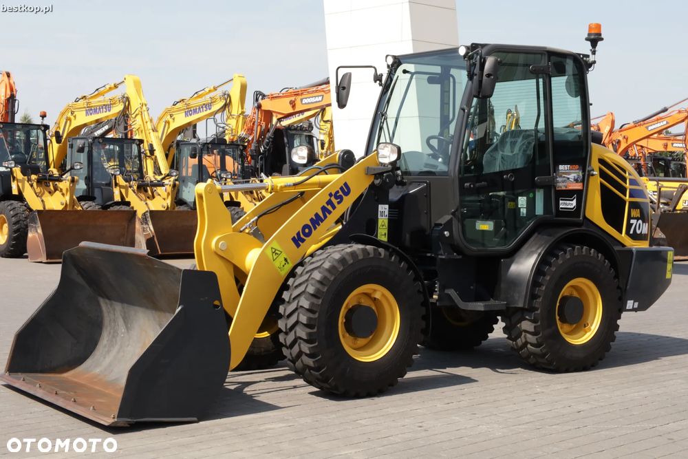 Komatsu WA70M-8 - 15