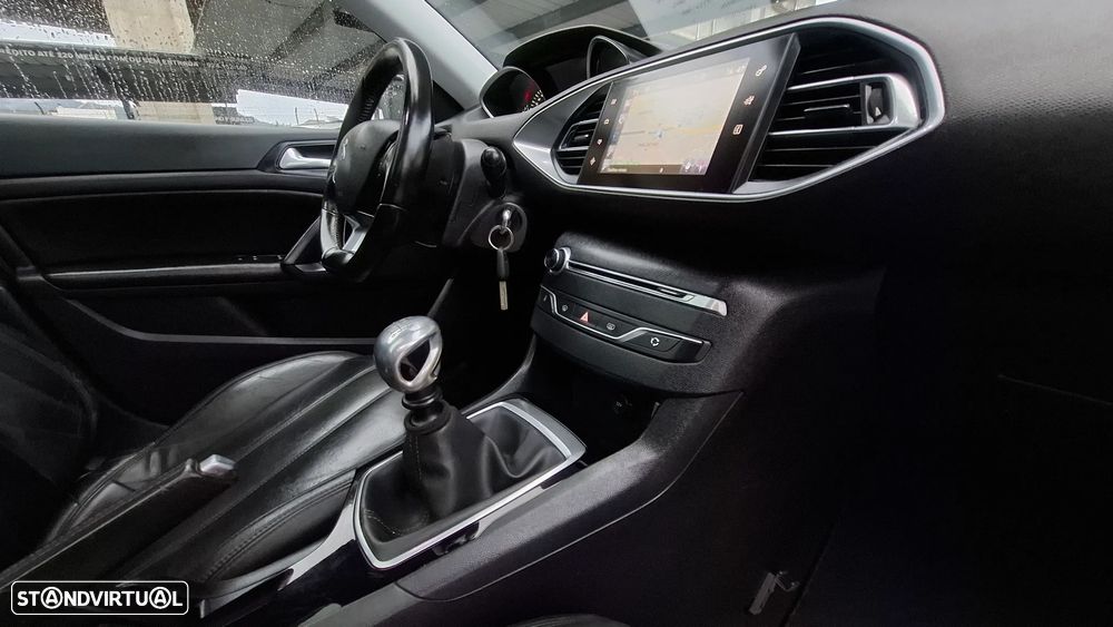 Peugeot 308 SW BlueHDi 120 Stop & Start GT-Line Edition - 31