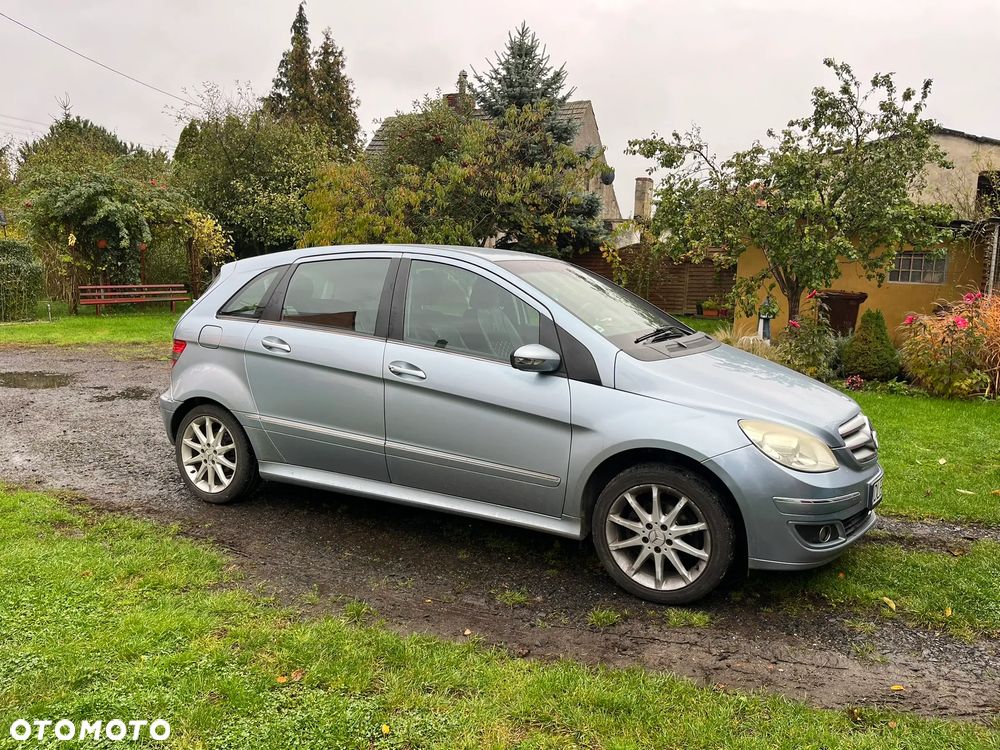 Mercedes-Benz Klasa B 150 BlueEffICIENCY - 1