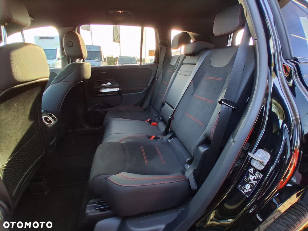 Mercedes-Benz GLB 200 AMG Line 7G-DCT - 6