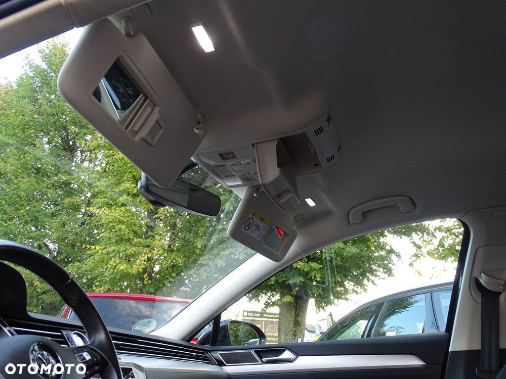 Volkswagen Passat - 39