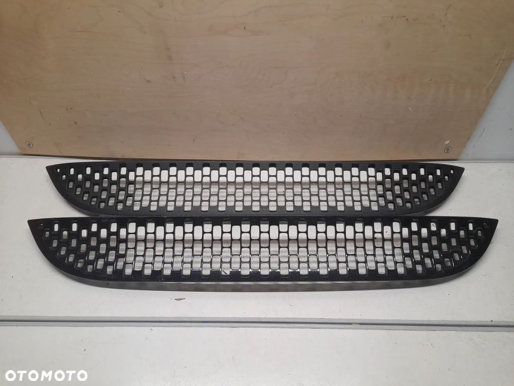 FIAT 500 II KRATKA ATRAPA ZDERZAKA PRZÓD ŚRODKOWA 735714158 - 1