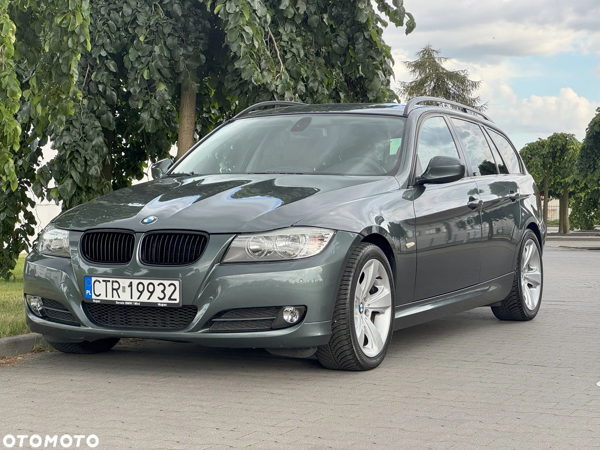 BMW Seria 3 318d DPF Touring - 1