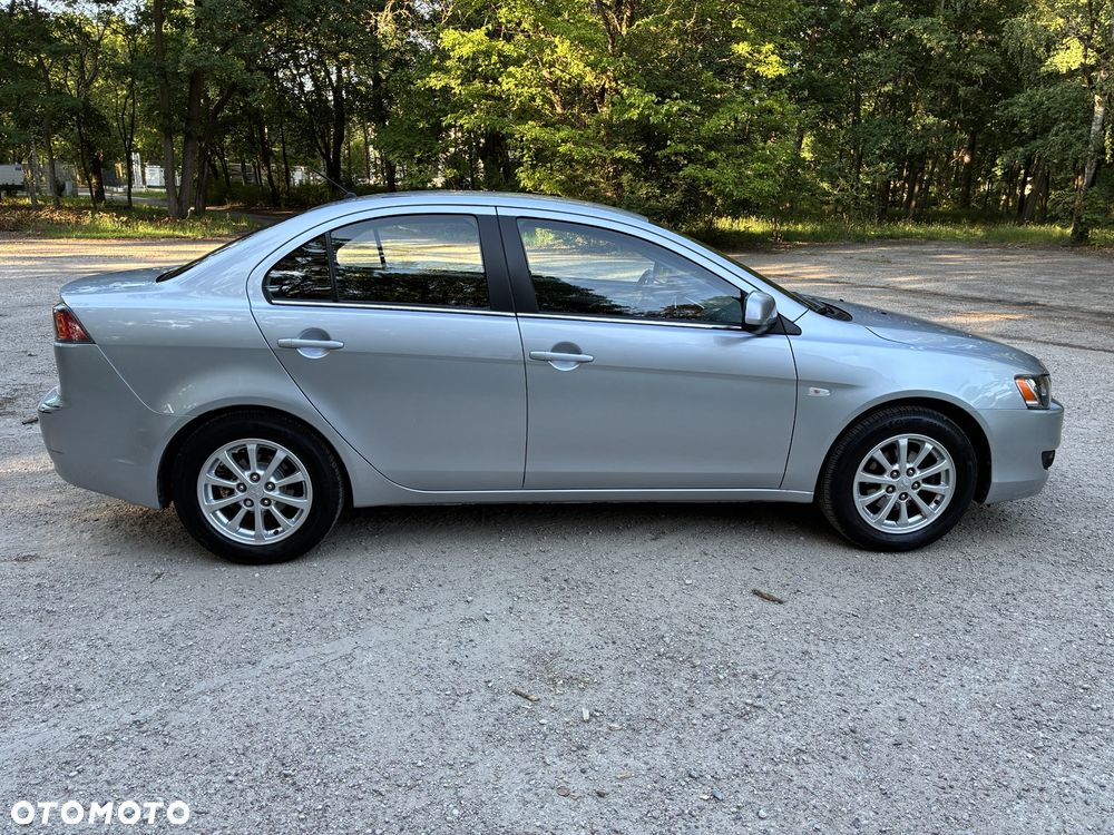 Mitsubishi Lancer 1.6 Invite - 6