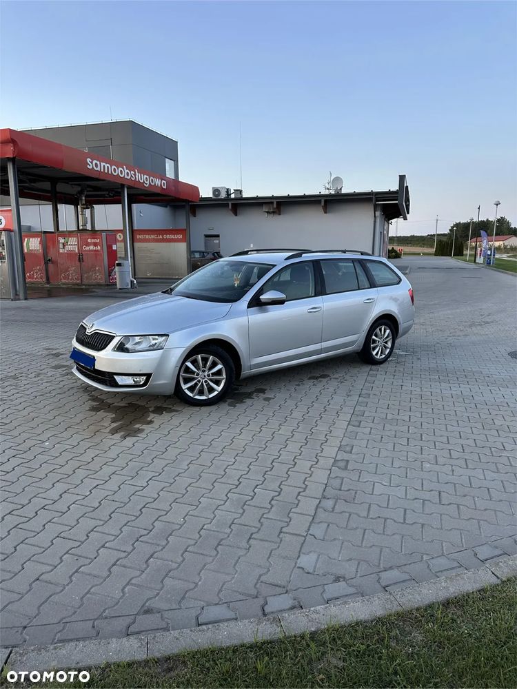 Skoda Octavia 1.6 TDI Active DSG - 8