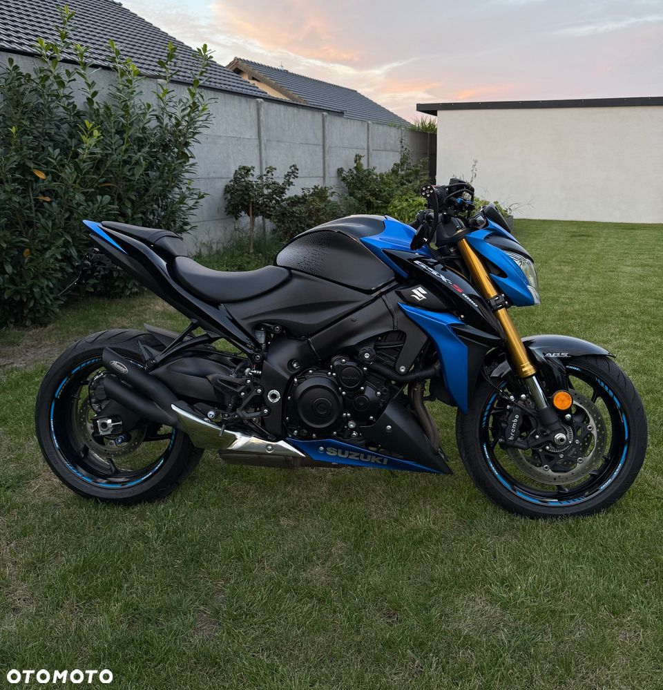 Suzuki GSX 1000 - 2