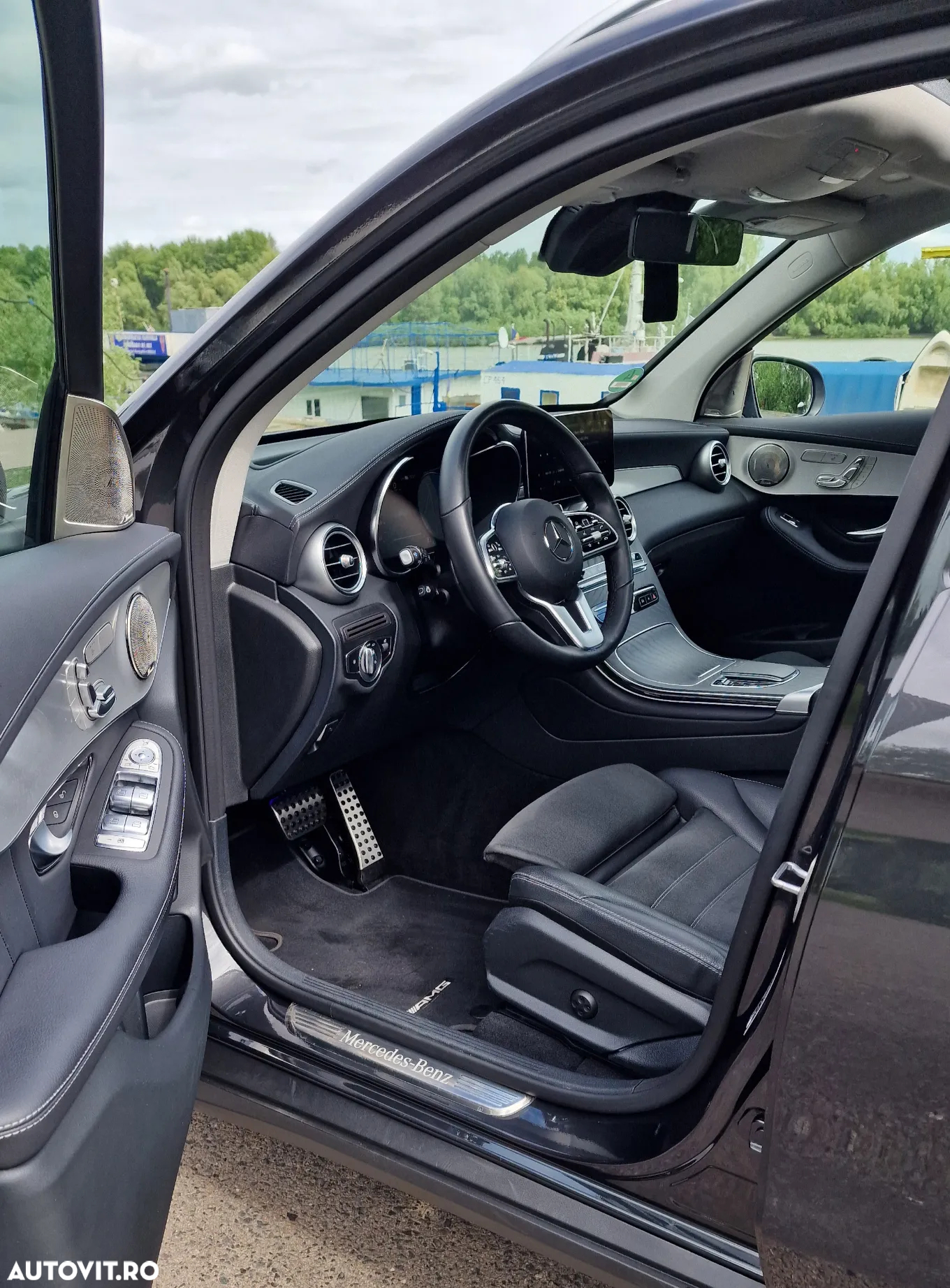 Mercedes-Benz GLC 300 d 4Matic 9G-TRONIC AMG Line - 17