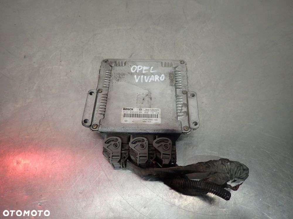 KOMPUTER SILNIKA OPEL VIVARO 0281010632 - 1