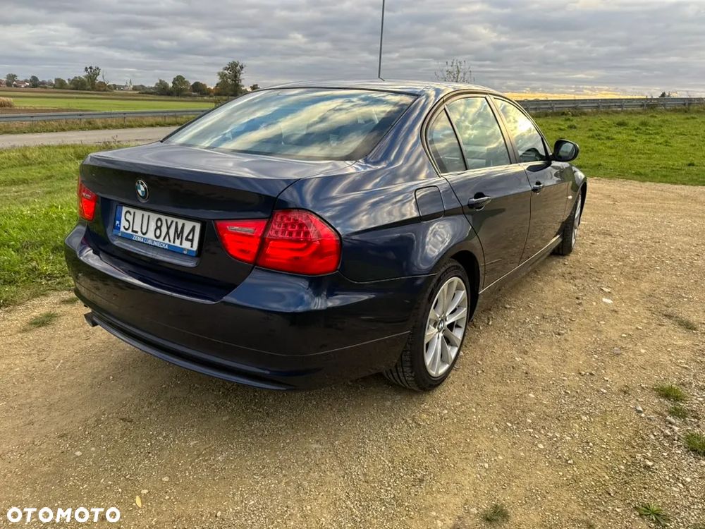 BMW Seria 3 318d - 5
