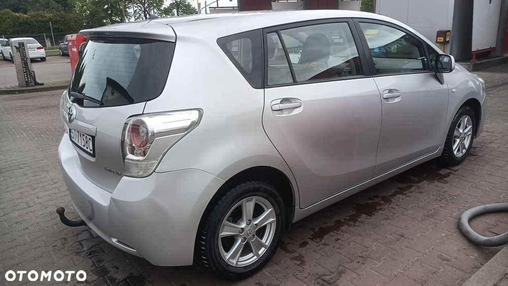 Toyota Verso 2.0 D-4D Luna - 6
