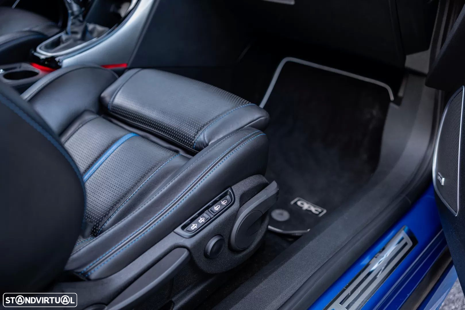 Opel Astra GTC OPC 2.0 T - 37