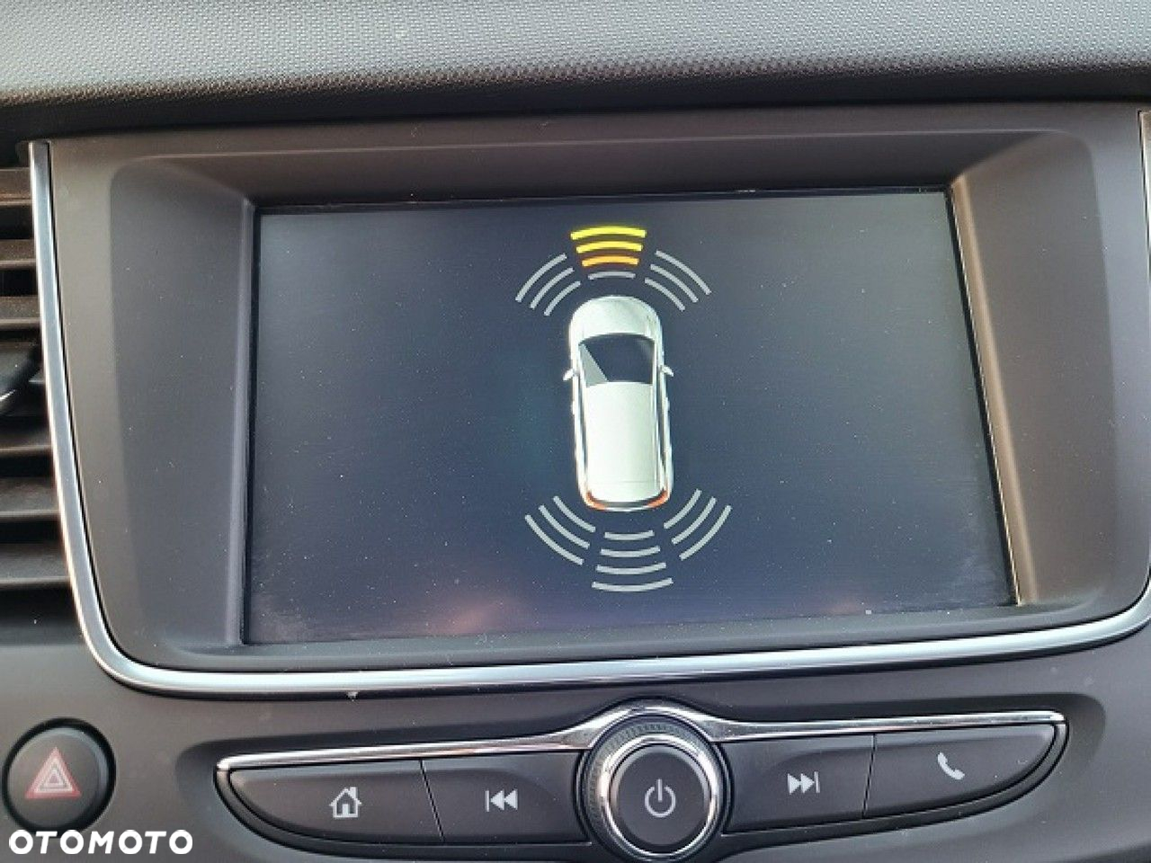Opel Crossland X - 30