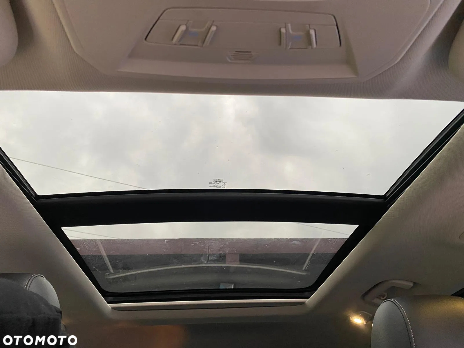 Ford Kuga 2.0 TDCi 2x4 Titanium - 6