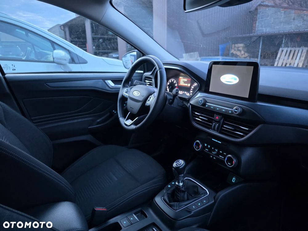 Ford Focus 1.0 EcoBoost Hybrid ACTIVE X - 15