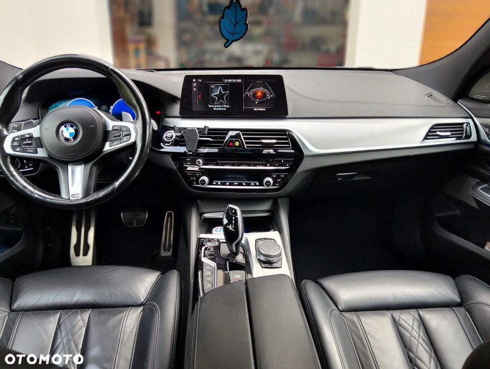 BMW 6GT - 11