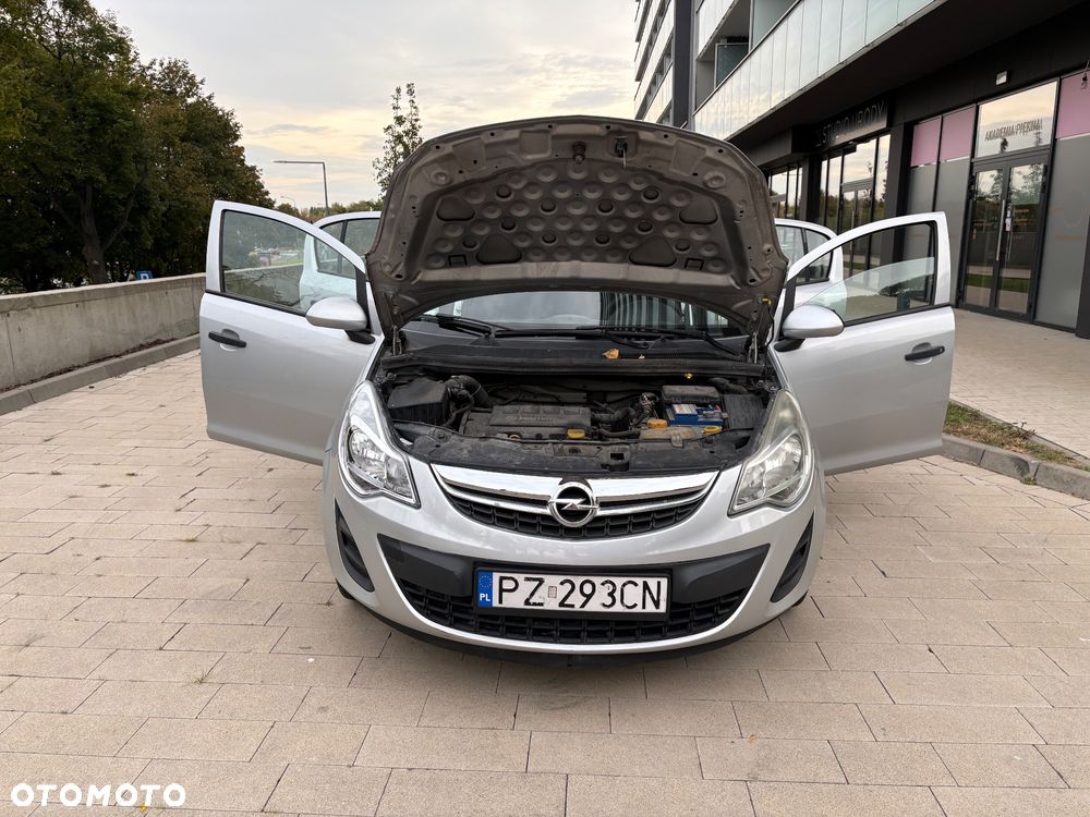 Opel Corsa 1.2 16V Essentia - 16