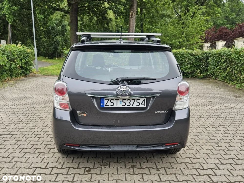 Toyota Verso 1.8 Premium 7os - 6