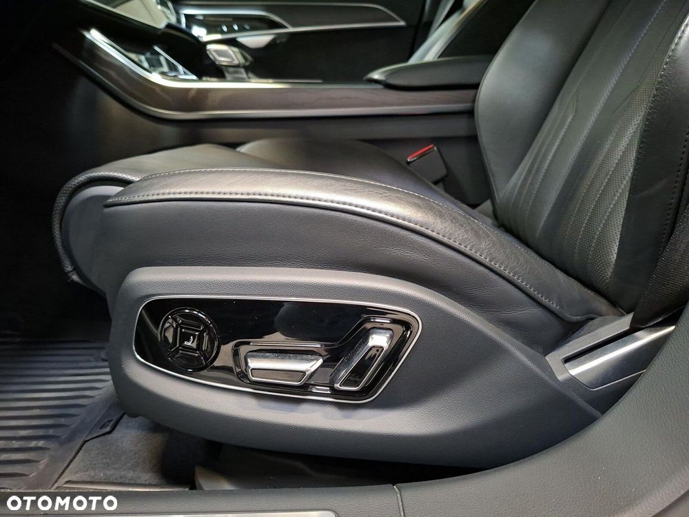 Audi A8 - 14