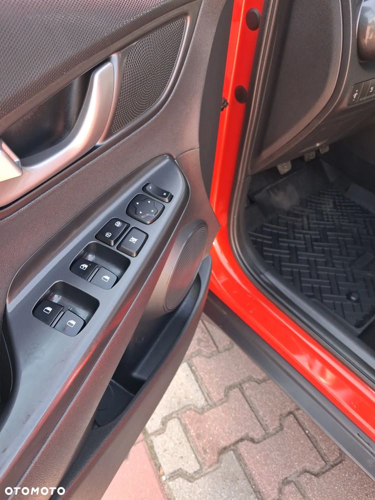 Hyundai Kona - 13