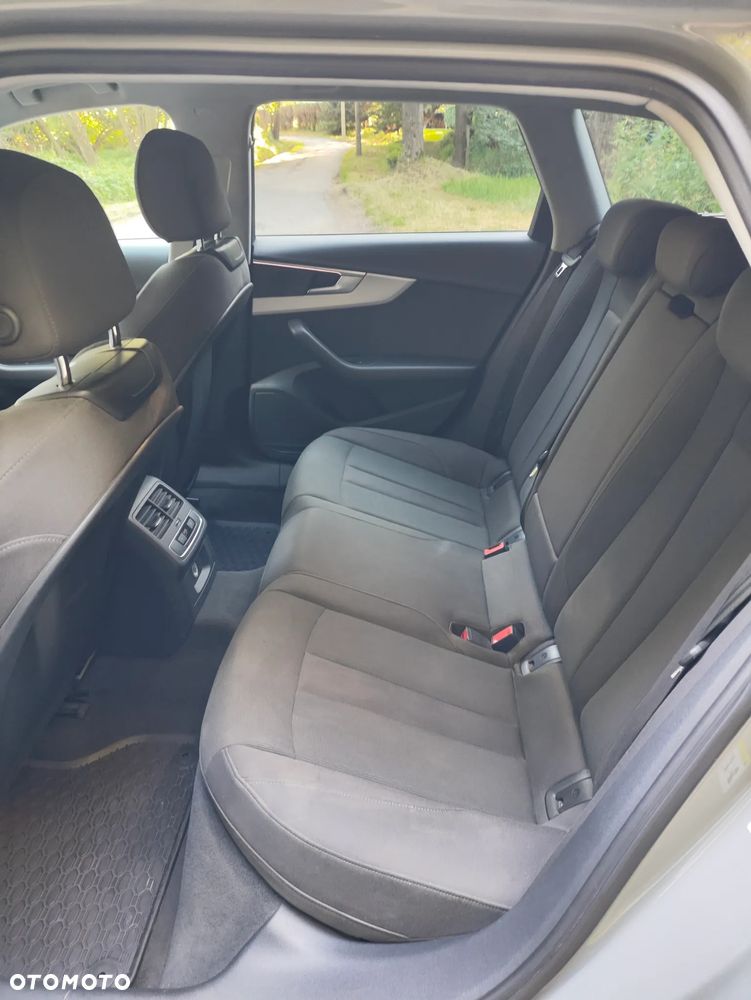 Audi A4 Avant 35 TFSI mHEV S Line S tronic - 25