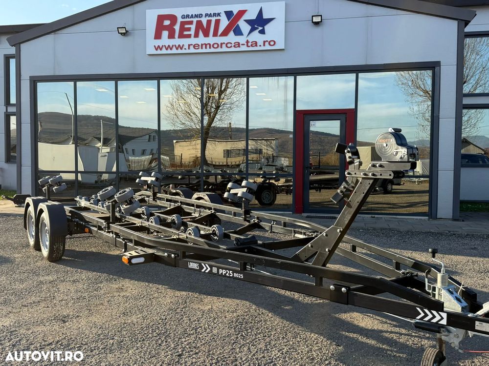 Lorries Peridoc/Remorca transport barca 7-7.8m 2500kg - 1