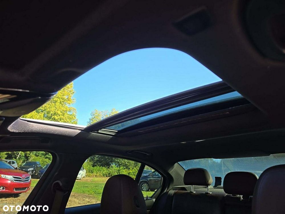BMW Seria 3 330i xDrive M Sport - 9