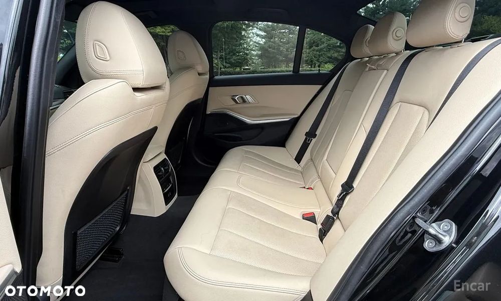 BMW Seria 3 320i M Sport Edition sport - 10