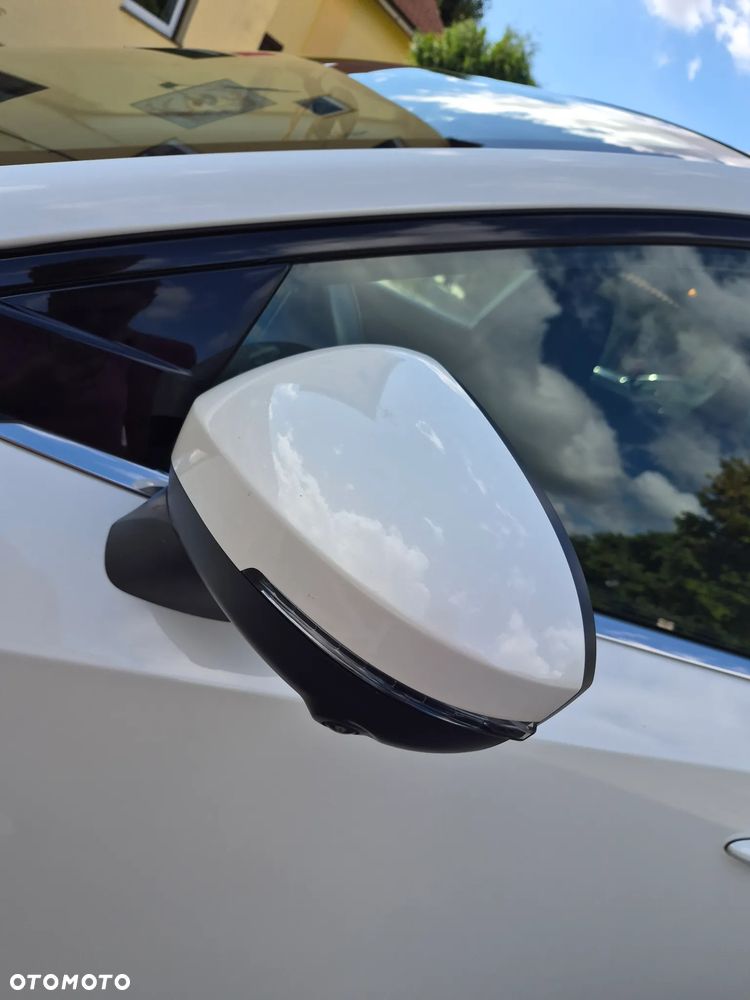 Nissan Qashqai 1.3 DIG-T MHEV Premiere Edition - 18