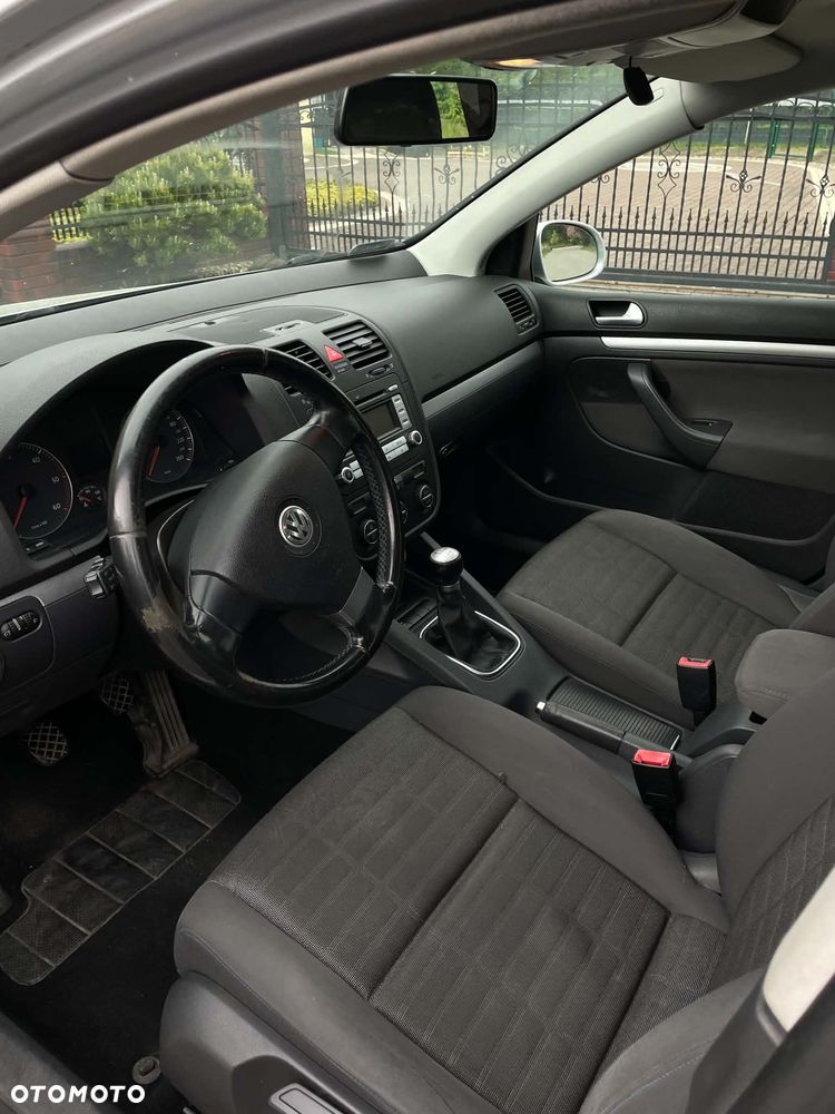 Volkswagen Golf - 11