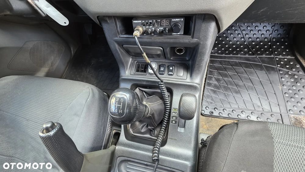 Mitsubishi Pajero - 18