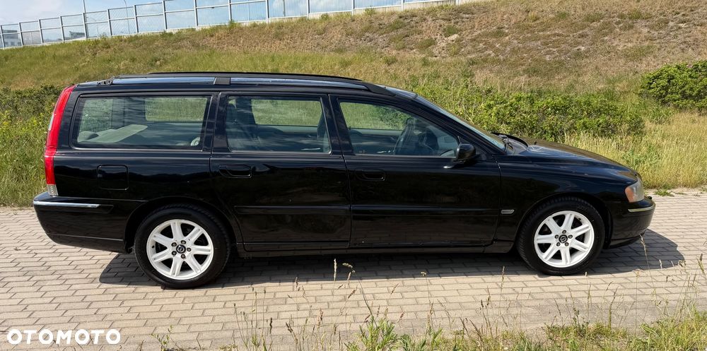 Volvo V70 2.4 Momentum - 4
