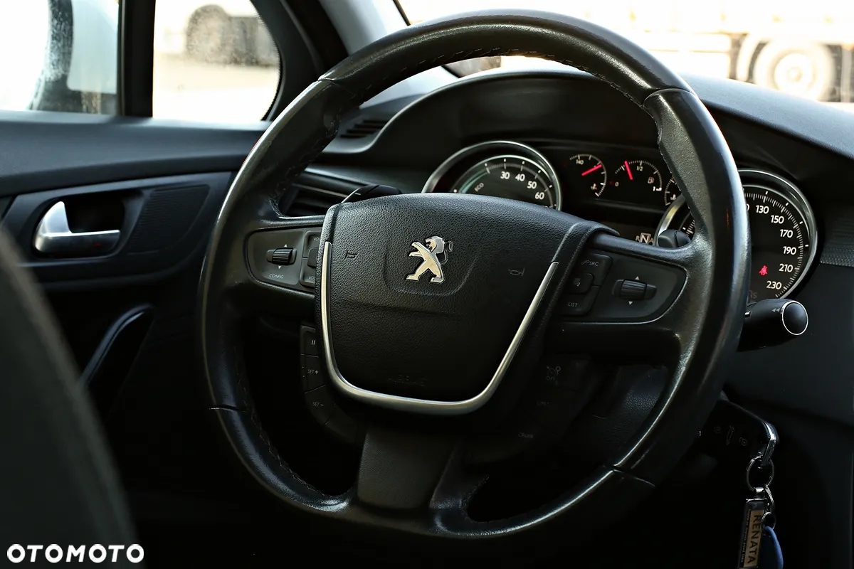 Peugeot 508 RXH 2.0 HDi HYbrid4 - 21
