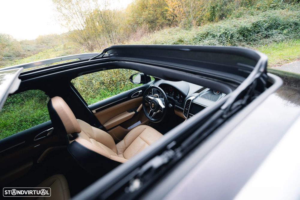 Porsche Cayenne - 26
