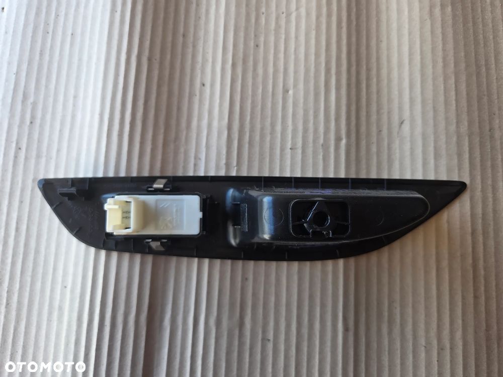 Panel przełącznik sterownia szyb lewy tył Peugeot 208 II 9823212880 - 3