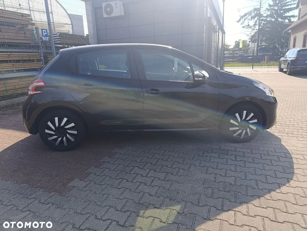 Peugeot 208 82 VTI Allure - 25