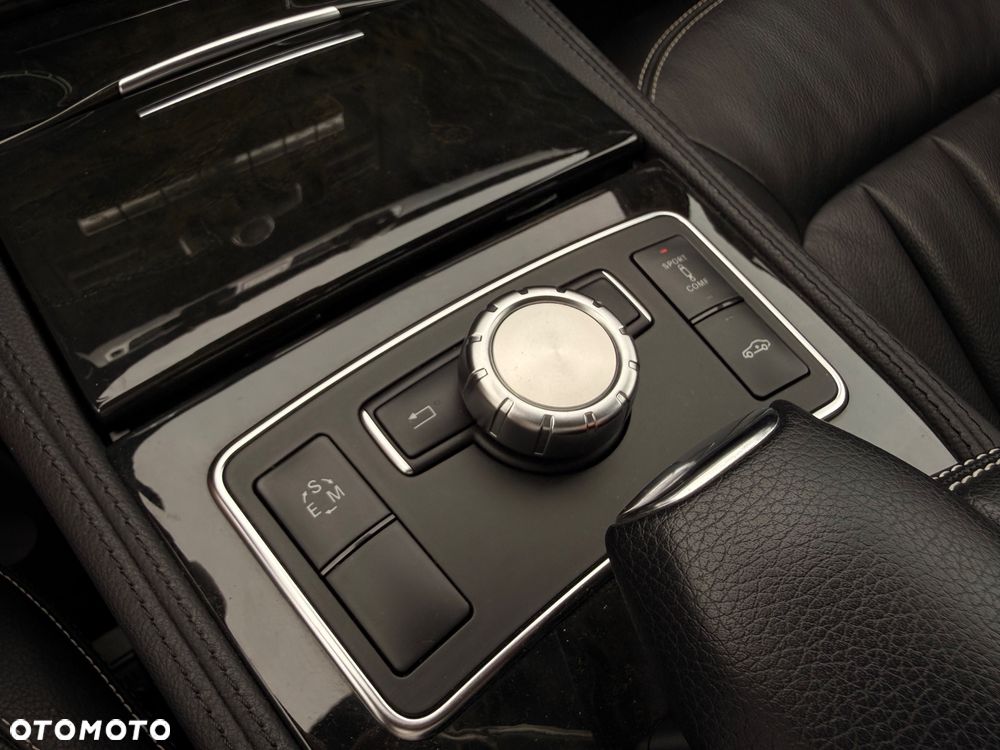 Mercedes-Benz CLS 500 4-Matic 7G-TRONIC - 28