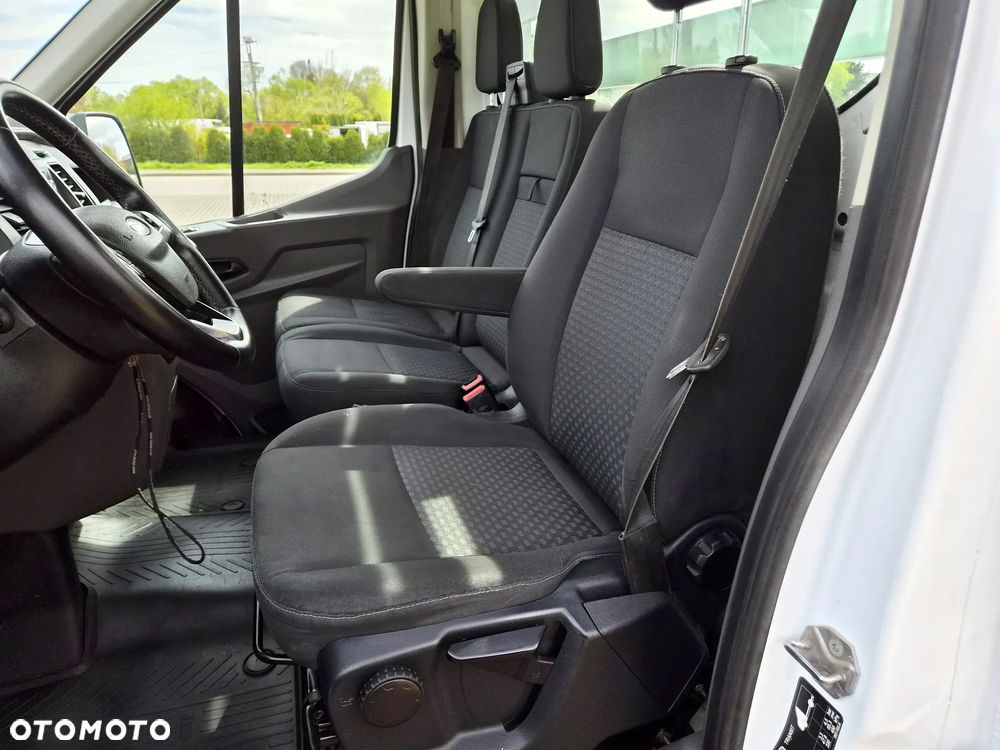 Ford Transit - 32