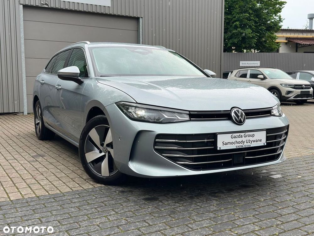 Volkswagen Passat - 2