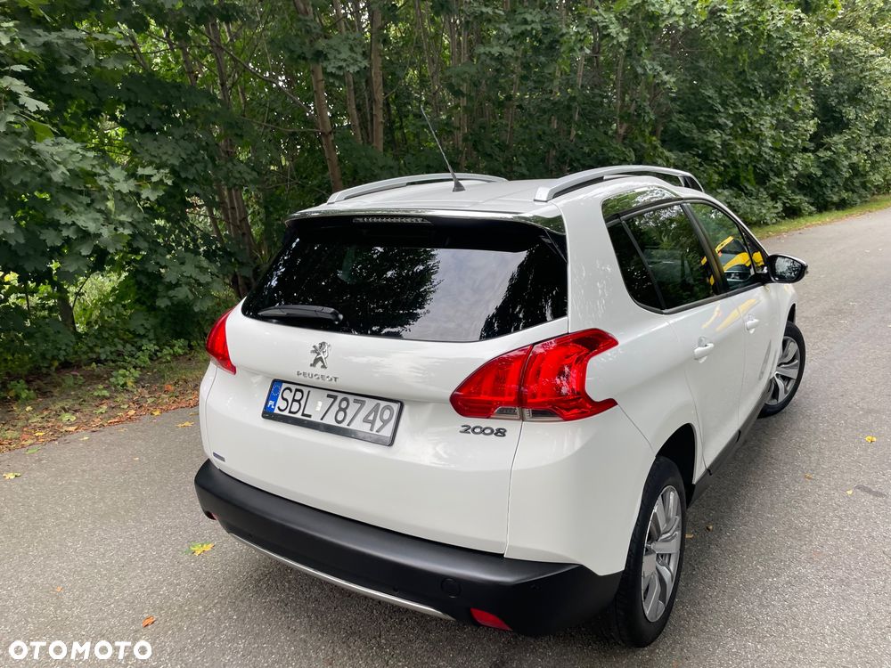 Peugeot 2008 1.2 Pure Tech Style - 7