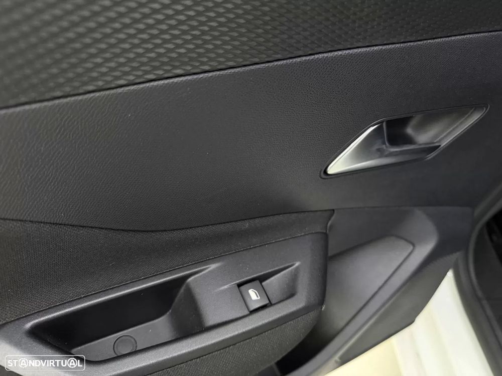 Peugeot 308 BlueHDi 130 EAT8 Active Pack — fotografia 40