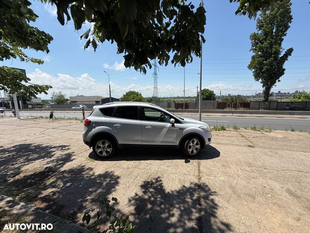 Ford Kuga 2.0 TDCi 4WD Powershift Titanium - 2