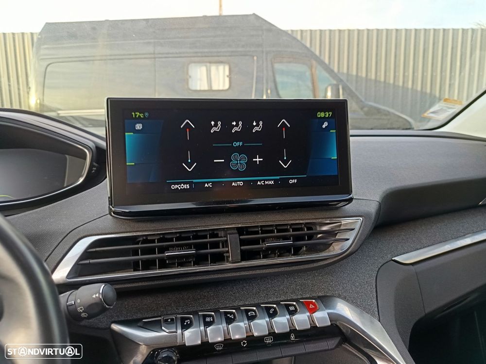Peugeot 3008 1.6 Hybrid4 Allure Pack e-EAT8 - 18
