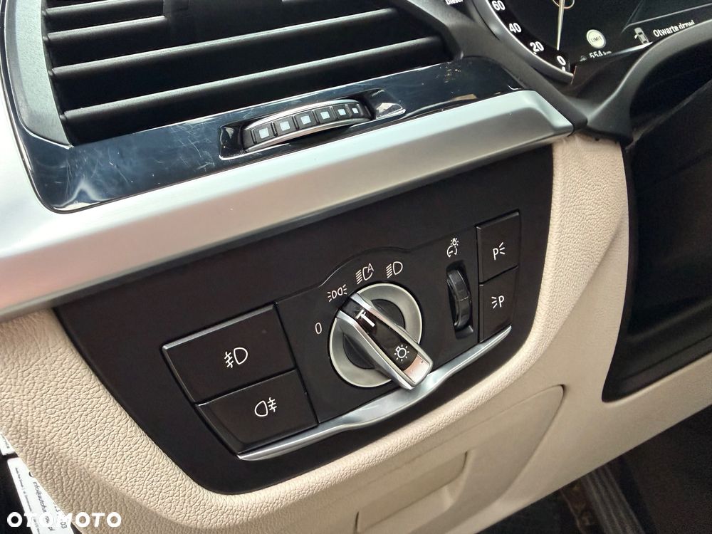 BMW X3 xDrive20d Luxury Line sport - 24